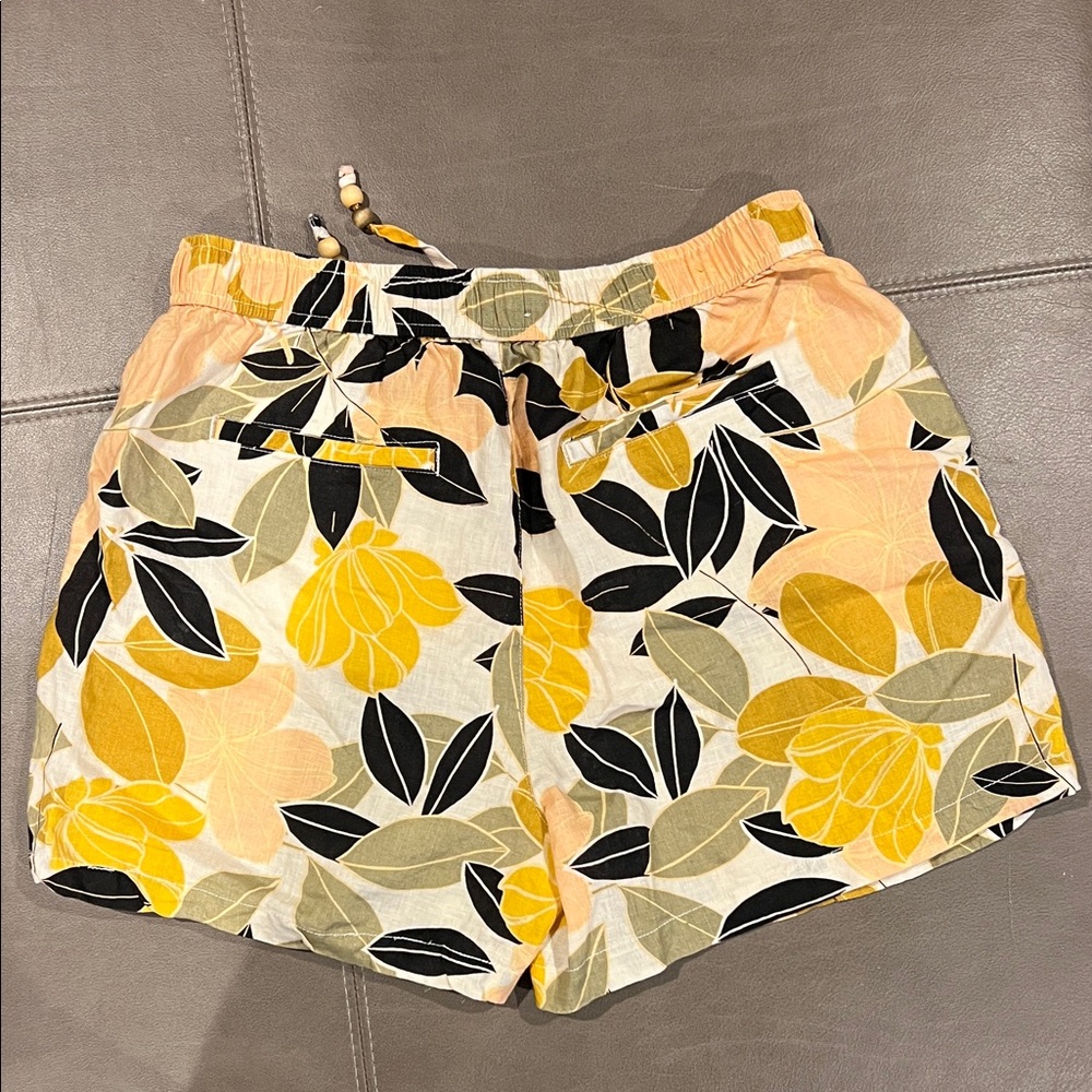 Rachel Zoe Floral Women's Cargo Shorts - Yellow, Black, Green - Picture 2 of 3